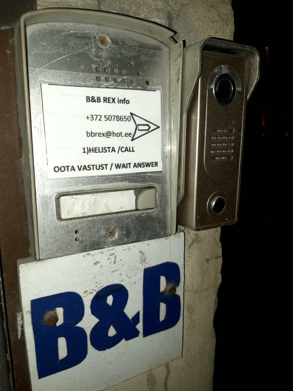 Rex Nakšņošana un brokastis *