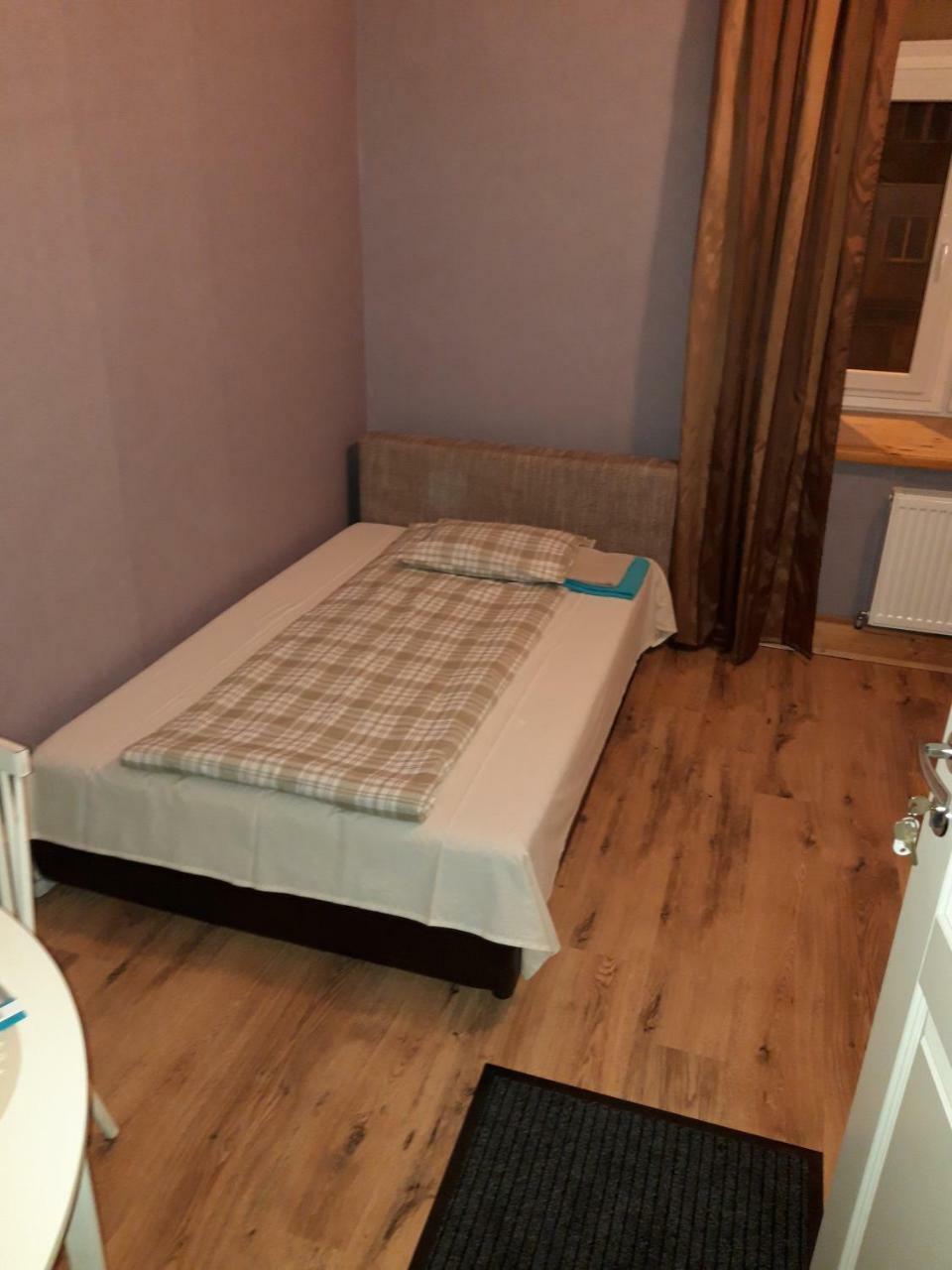Nakšņošana un brokastis Rex